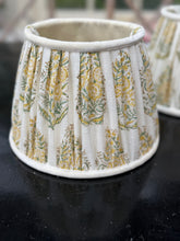 Load image into Gallery viewer, Yellow pukka print linen shade 8”