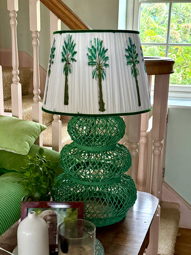 Arsenic green hand woven rattan lamp 🌿20”