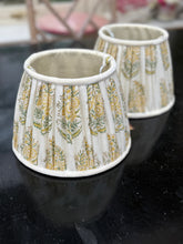 Load image into Gallery viewer, Yellow pukka print linen shade 8”